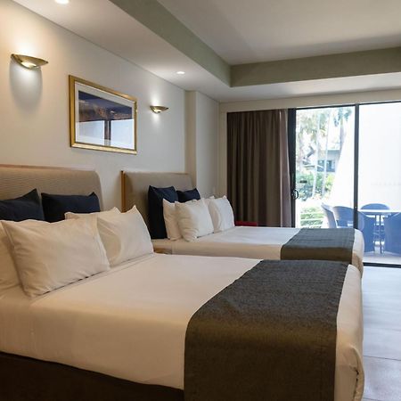 Mindil Beach Casino Resort Darwin Exterior photo A room at the Mantra on Mooloolaba