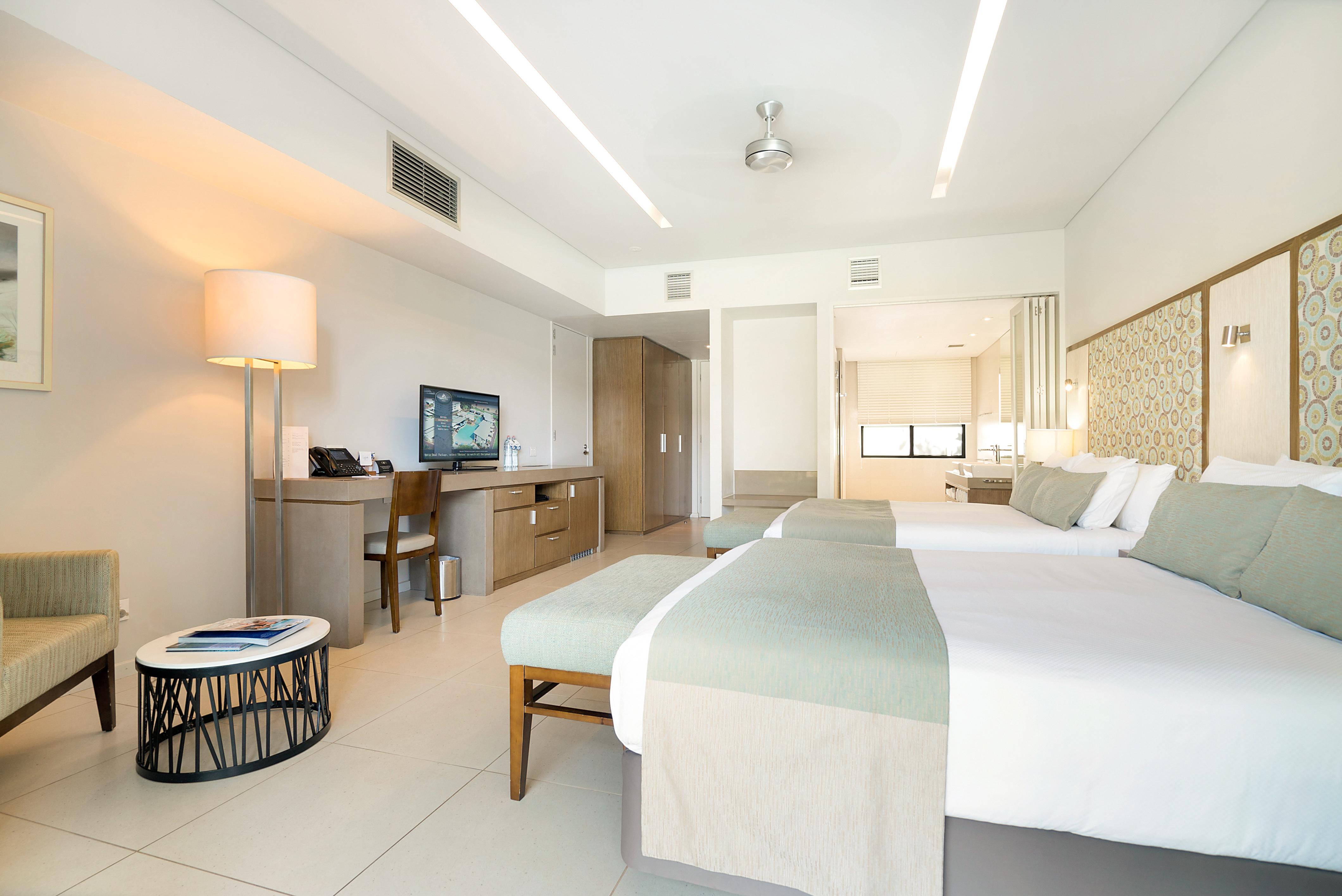 Mindil Beach Casino Resort Darwin Exterior photo Deluxe room