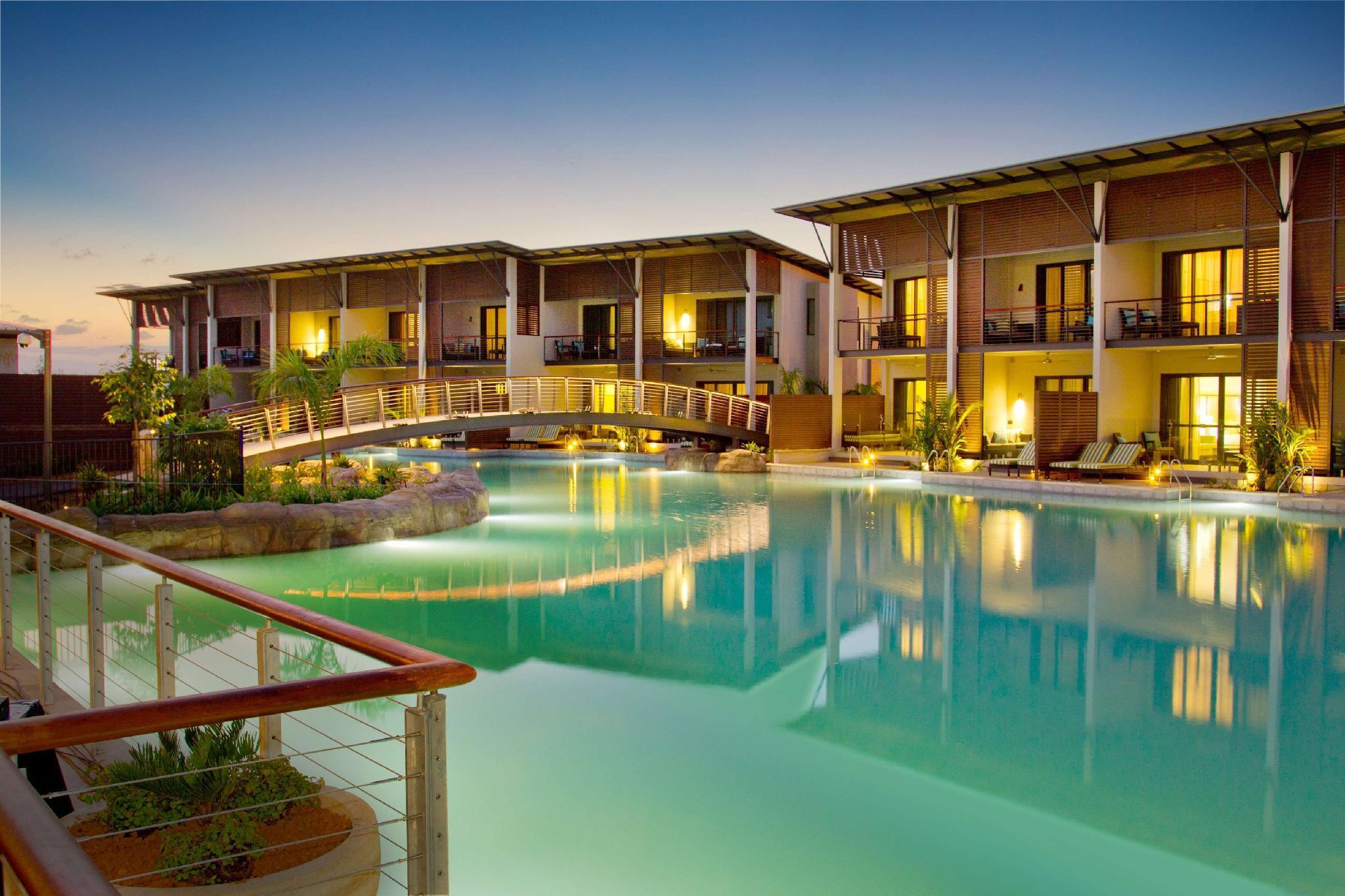 Mindil Beach Casino Resort Darwin Exterior photo The swimming pool at the resort