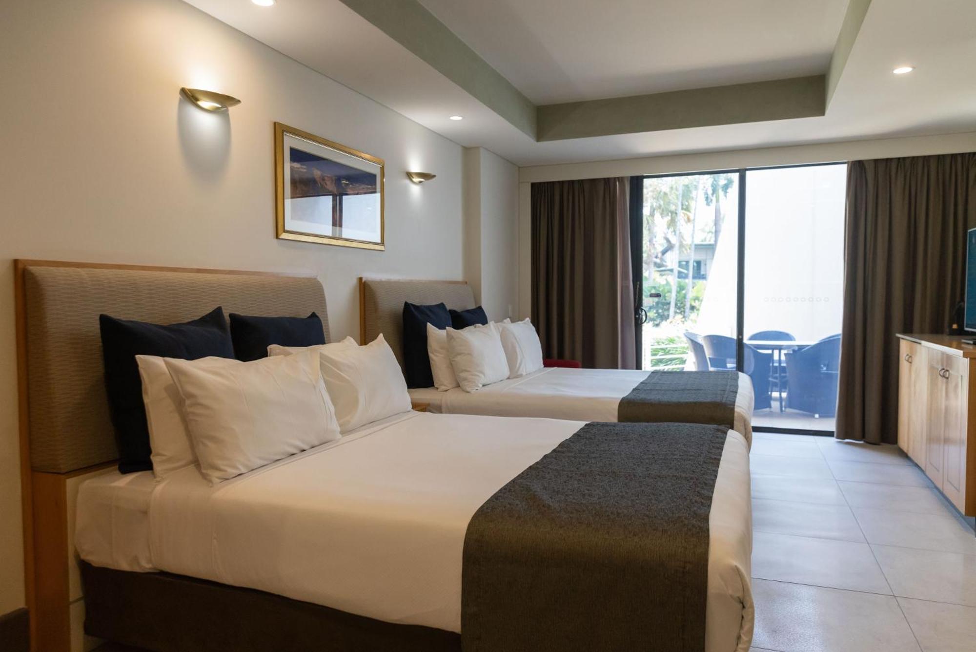 Mindil Beach Casino Resort Darwin Exterior photo A room at the Mantra on Mooloolaba